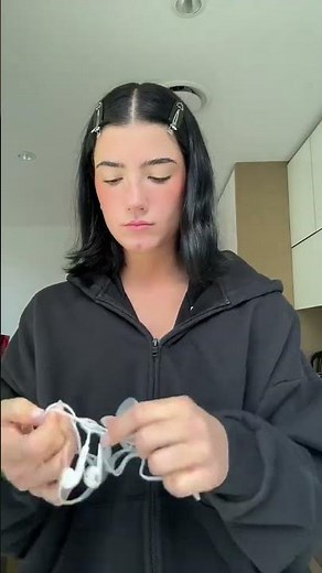 how to untangle your headphones