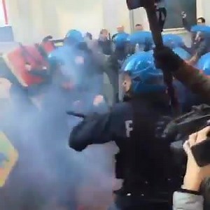 Massive Social Strikes Paralize Italian Cities - Face Police Repression - http://revolution-news.com/massive-social-strikes-paralize-italian-cities-face-police-repression/ Tens of thousands of Italians took to the streets on Friday in a nationwide social strike against government reforms, Renzi’s Jobs Act, cuts to public education and numerous austerity measures. A range of groups, including Italy’s biggest trade union confederation, labour unions, students, migrants and refugees brought the peo