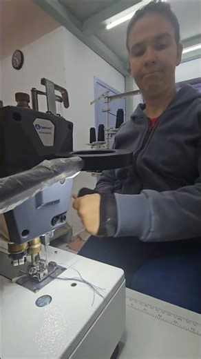 Mesmo machucada continuo costurando.