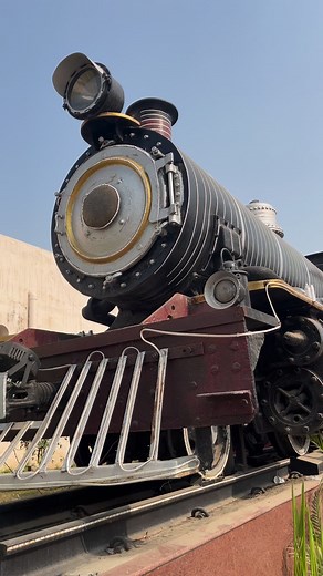 188 reactions | SHOLAY MOVIES TRAIN #trains #steamengine #railwaystation #vintagetrain #fbreels23 #fbreels #fbreelsviral Indain Railway Aaj Tak @highlight King Indian Zee News ABP News Viral Videos Asgar Salempur NCR Bikerz British Railways The Voice of Germany British Steam Trains Russian Railways | Rauf Khan Afridi | Facebook