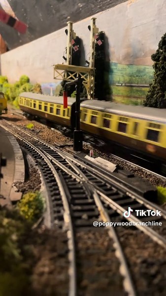 Ultimate Guide to H0 Scale Model Train Layouts