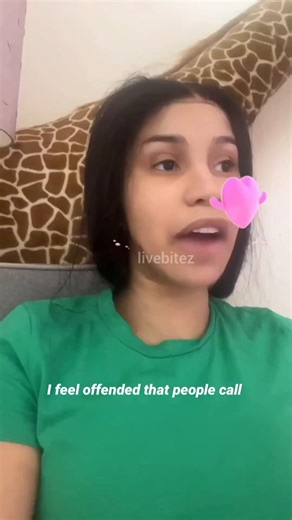 Cardi B says she feels 0ffended when people call her Mexican. She does not mean she is embarrassed by Mexico or anything, she just means respect her nationality.I am crying at the hats they keep sending 😂😂😂😂