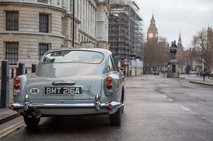Aston Martin to produce 25 Bond replica Goldfinger DB5s