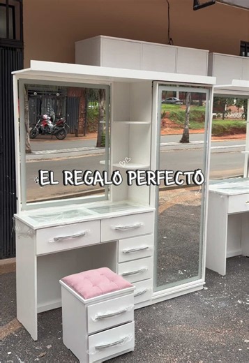 Regalo perfecto para chicas: tocador vanity y set de maquillaje