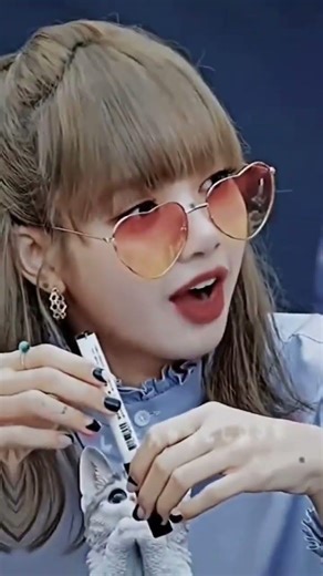 # Lisa cute reaction on Jungkook # Lisa black pink 🩷 X . Jungkook BTS _ fatii edit queen # viral