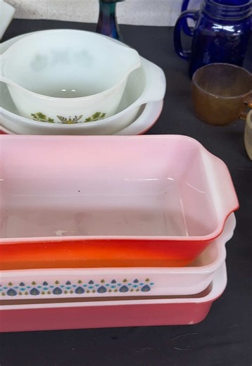 Saturday Night Auction Finds: Pyrex, Binoculars & More