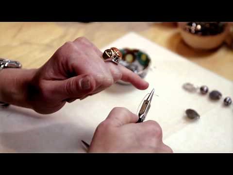 How to Make Wire-Wrapped Bracelets : Introduction to Wire Wrap Jewelry