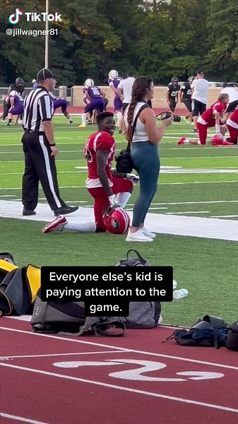 The lyrics are what I assume @cheem murda is saying😂 @b #OLAFLEX #football #DoritosDareToBeBurned