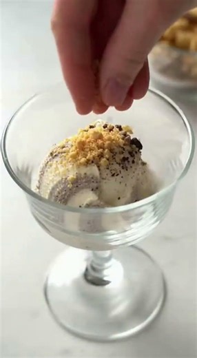 5-Minute Homemade Blizzard — No Ice Cream Truck Needed! 🥄🍦 #Shorts