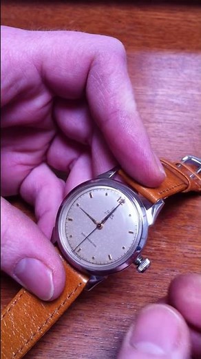 Winding and setting a Rolex/Tudor Oyster wristwatch