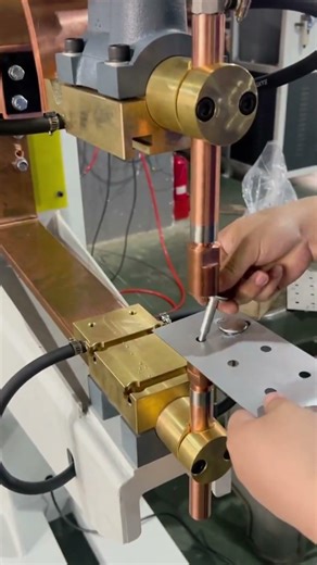 Precision Spot Welding Process for Fastening Metal Plates and Components