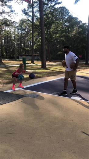 Taking our Ball-Handling to the NXT LVL! Good work today girls. 🔥🏀🙌🏽🏀🔥 #basketballtraining #footwork #ballhandling #hoops #pivot