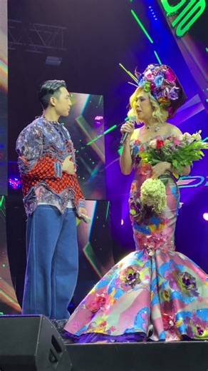 The Unkabogable Star #ViceGanda gave Darren a piece of advice when performing here at #TheBigDome 👀🤭 #D10 #DarrenEspanto #DarrenEspantoAtTheBigDome