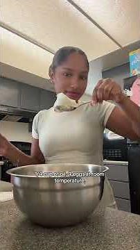 This cake mix trick blew my mind #boxcake #cakehacks #baking #shorts