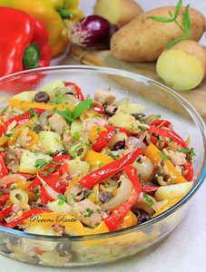 800K views · 9.2K reactions | I peperoni in agrodolce incontrano le patate… Questa insalata è favolosa  | Piovono Ricette | Facebook