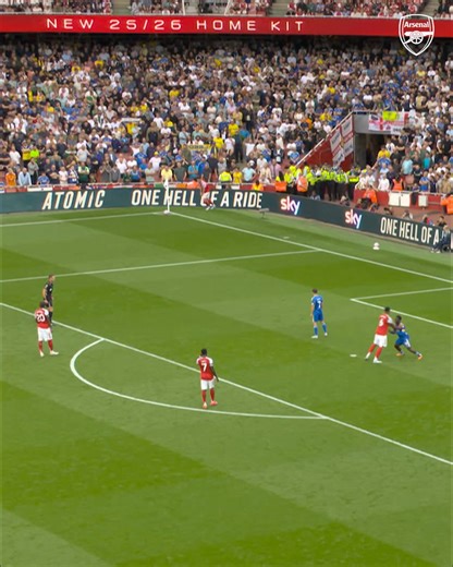 4.9M views · 175K reactions | Five goals. Clean sheet. Three points at home. 朗 Catch the highlights from our big win over Leeds United  | Arsenal | Facebook