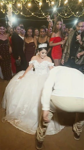 Se la quitó o no se la quitó ?? #yosoydelos7mil #wedding #enbuscadelosmejoresprecios