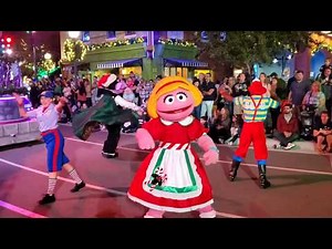 Sesame Street Christmas Parade - SeaWorld Orlando - New for 2019