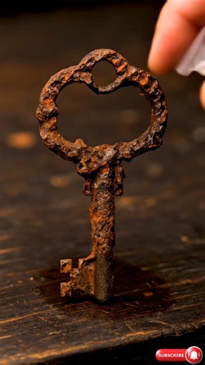Rusty Key Gets Fully Cleaned in Seconds 🗝️ #Satisfying