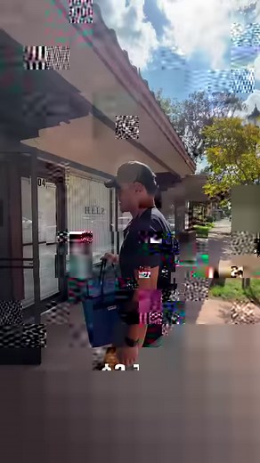 4.3K views · 26 reactions | Beverly is an angel, and like her, thousands of homebound seniors count on the services Meals on Wheels America provides. On your next visit to Jiffy Lube, donate $3 to help keep Meals on Wheels rolling! Link in bio for more info. #mealsonwheels #jiffylube #JiffyLubeSoCal Ventura County Area Agency on Aging | Jiffy Lube SoCal | Facebook