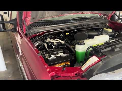 2001 Ford Excursion V10 - Cold Start