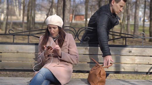 How to outsmart pickpockets in Europe before it’s too late