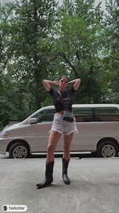 Outfit Inspiration Pic via @helloiter ・・・ #Sendra #Sendraboots #highquality #handmadeboots #madeinspain #cowboyboots | Sendra Boots