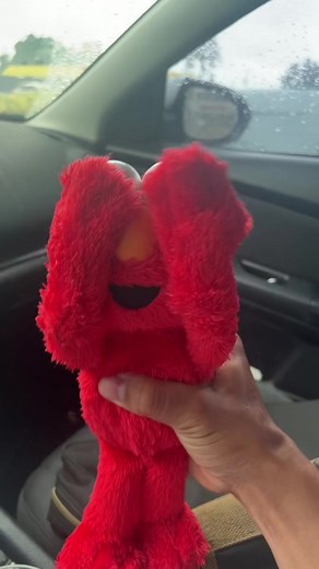 Who's the Better Elmo? Fun Peek-a-Boo Game