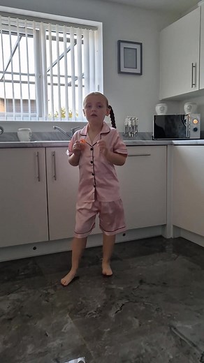 Autisim is fascinating, I could sit and watch this little girl for hours 💯🤣 #autisticprincess #autisim #autismawareness | Paul Venis