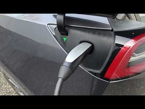 Charging a Tesla with EcoFlow Delta Max (with EcoFlow Portable Power Ststion Grounding Adapter)