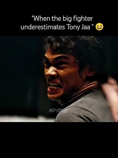 Tony Jaa vs Giant Fighter | Ong-Bak Fight Scene 🔥 - Ong Bak