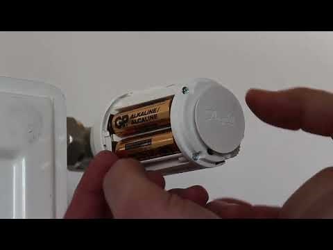 How to replace batteries in Danfoss Eco™ radiator thermostat