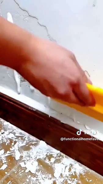 Wall Repair Paste: Fill Holes and Gaps Easily at Home