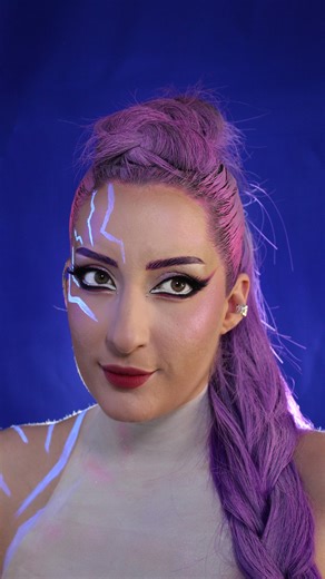 Maria Pol 🌷 Makeup Artist on Instagram: "Rumi από @kpopdemonhuntersnetflix γιατί μου ζητήθηκε ΑΡΚΕΤΑ και γιατί νιώθω ότι απειλείται η ζωή μου. 🥲 Μήπως τελικά να το γυρνούσα σε Caesar Flickerman; Προϊόντα που χρησιμοποιήθηκαν: @blerycosmetics Eyeshadow (D28), Eyeshadow Base (Cream 01 & Lilac 09), Blush (# 1), Aqua Liner Metallic (005) @makeupland.gr @bperfectcosmetics Carnival Interstellar Palette, Carnival XL Pro Remastered Palette, Perfect Powder (Candyfloss) @dermacol_international Makeup co