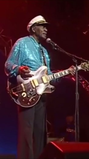 Almost 30 years ago, in 1994, Vincent and Mia danced to