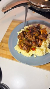 781 reactions · 12 shares | Are apeeleng Mokone ❤️ On today’s menu it’s creamy mash and beef stew襤 | Serepa Selaelo Rebecca | Facebook