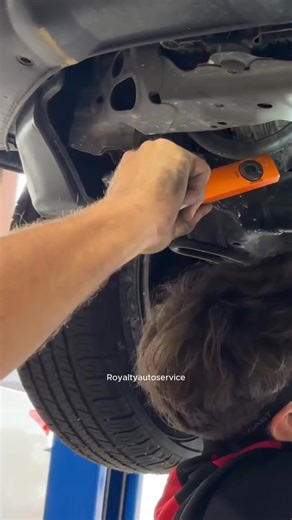 216K views · 4.4K reactions | Crazy Day At The Shop! Let’s Get This 04 Honda CRV No Crank Diagnosed & Repaired! | Royaltyautoservice | Facebook