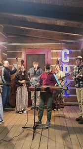 Foggy Mountain Rock - Cotton Pickin Kids #share #like #follow #bluegrass #bluegrassmusic #cottonpickinkids #folkmusic #Dobro #Banjo #Mandolin #kidsband #familyband #siblingband #siblings #musician #viral #trending amazingtalent #lingling #prodigy #bestbands #bestbluegrassbands #bestmusictoday #wow #jerrydouglas #rhondavincent #amazingmusician | Cipollari's
