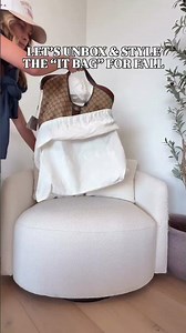 Fell in love with the “it bag” for fall!! #gucci #totebag #unboxing