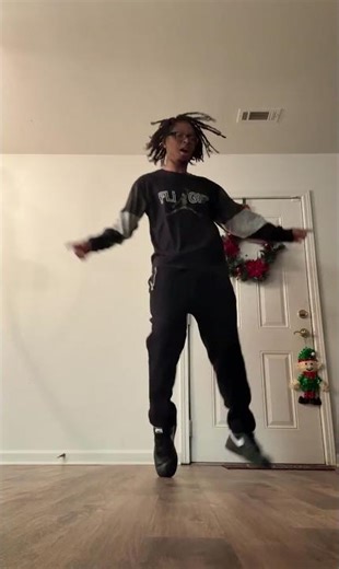 d4vd - Feel It (Dance Video)