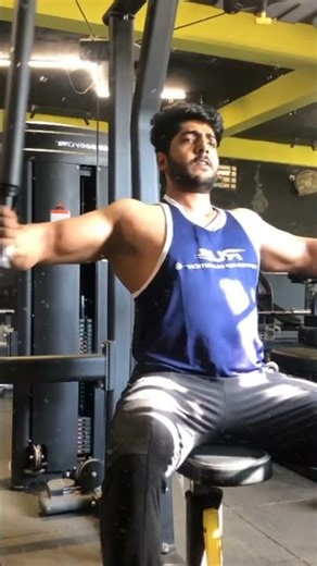 Pec Deck Fly Machine Exercise 🔥 Chest Workout for Beginners & Gym Lovers