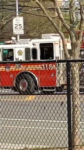 FDNY Engine 318 is responding to a report