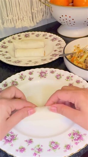 Learn how to wrap spring rolls the quick and easy way! Perfect for beginners or anyone who wants to make spring rolls at home without the fuss. #SpringRolls #EasyCooking #QuickRecipe #SpringRollWrap #HomeCooking #AsianFood #CookingTips #HowToCook #SimpleRecipe #FoodTutorial #CrispySpringRolls #WrapAndRoll #Foodie #Yummy