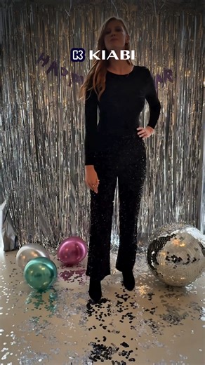 Nouvelle collection femme spéciale fêtes ✨ Zoom sur les bodys manches longues : élégants, doux, parfaits pour vos looks de fin d’année 🎉❤️ Disponible par ici 👉 https://kiabi.tn/collections/collection-fete-femme #kiabi #kiabitunisie | Kiabi