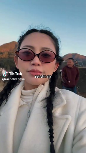 Rachel vennya (@rachelvennya)’s videos with suara asli - anoacode - Rustam | Fullstack Developer