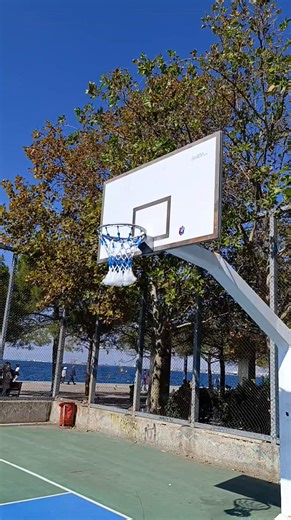 Δεν μπορείτε να φανταστείτε το μέγεθος της ικανοποίησης που νιώθω όταν οι άνθρωποι που παραλαμβάνουν τα Δίχτυα μας μιλάνε με ενθουσιασμό και θαυμασμό για το άψογο αποτέλεσμα. Όλο και περισσότεροι Δήμοι της χώρας μας επικοινωνούν μαζί μου γιατί τους ενδιαφέρει η ποιότητα. Παρατηρώ πως μέλημά τους είναι τα σχολεία και τα υπαίθρια πάρκα τους να έχουν δυνατά Δίχτυα. Στις συζητήσεις μας στο επίκεντρο βρίσκεται το ΠΑΙΔΙ και αυτό με κάνει να νιώθω αισιόδοξος ότι η τοπική αυτοδιοίκηση μεταμορφώνεται | C