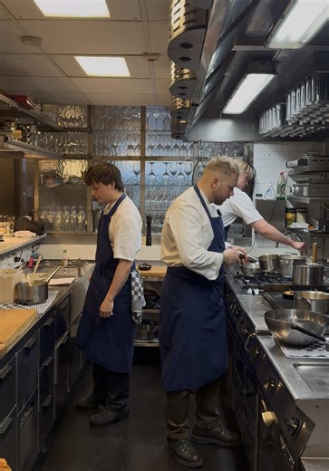 Be more like Sylvester ja tuu lounaalle!✨ Lounas tarjolla ti-pe 11:30-15:00, vaihtuvan lounasmenun näet nettisivuiltamme! #helsinkiravintolat #kalaravintola #ravintolavinkki #helsinkilounas #boulevardbarandseafood