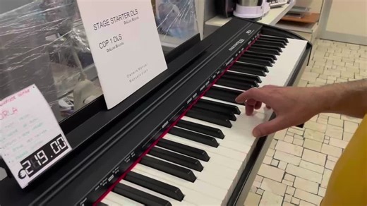 Pianoforte digitale ORLA Stage Starter Dls 88 tasti pesati stand per tastiera e pedale sustain a 219€!!!!! 📲 Visita il sito www.spacecash.it per scoprire gli ultimi arrivi 💵 Acquistiamo il tuo usato subito e in contanti #spacecash #varese #usatogarantito #usato #secondhand #secondlife #pianoforte #orla #stage #starter #dls #sound #right #music www.spacecash.it | SPACE CASH Varese