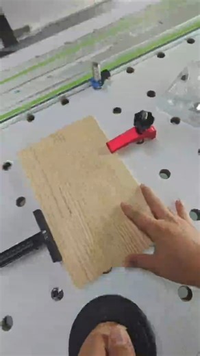 Woodworkers, meet your new favorite clamp! ❤️ Quick setup, powerful hold, and total versatility — the HONGDUI Red Aluminum Alloy T-Track Clamp Set keeps every project locked in perfectly. 🛠️ Get yours today → https://ban.ggood.vip/1muUg #Banggood #WoodworkingTools #diy | Banggood