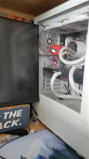 #gamingpc #new #random #pc #setup #newsetup #gaming #ratemysetup #epicgames #wtf #fun #epic #tech #techtok #iamback